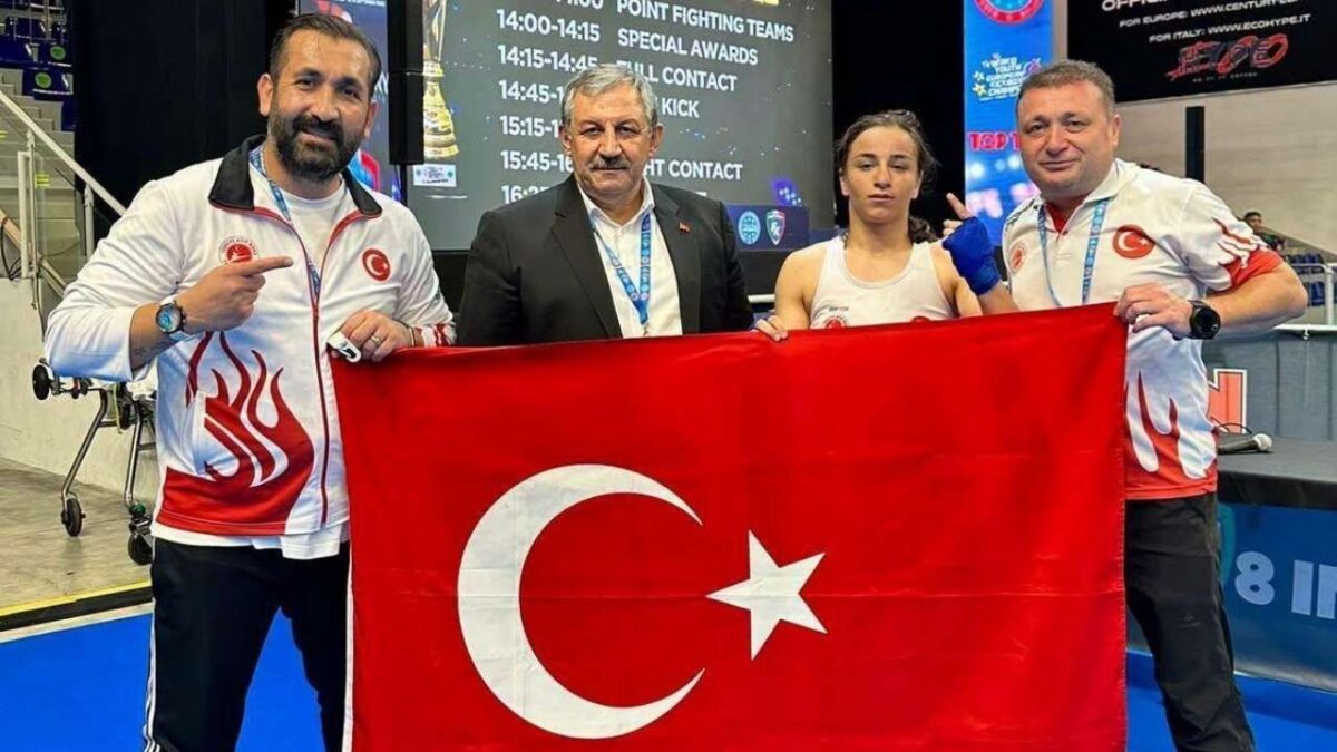 Yozgatlı Milli Kickboksçu Rabia Karadaş Avrupa Şampiyonası İçin Yola Çıktı!